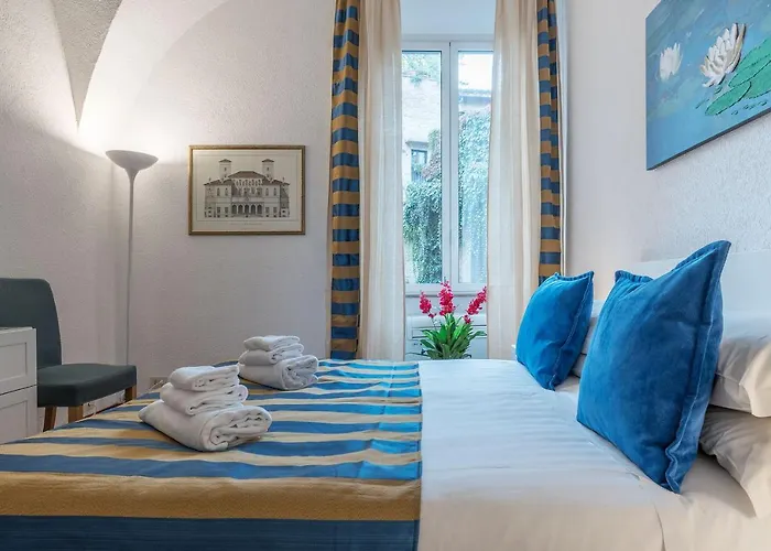 CS Piazza Venezia Apartment